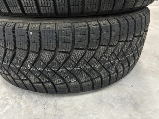 Шины Pirelli  Зимние нешипованные 225/45/19