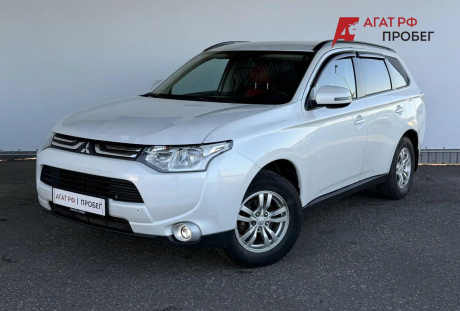 Mitsubishi Outlander 2013 года с пробегом 137 489 км