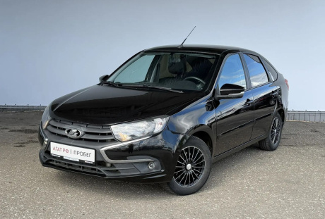 LADA Granta лифтбек 2018 года с пробегом 62 051 км