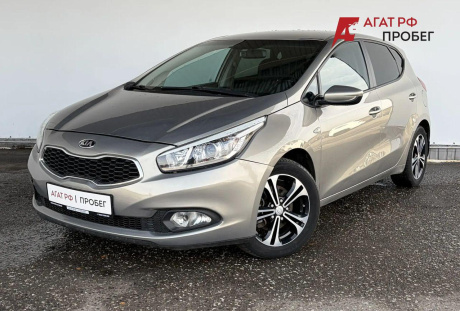 Kia Cee'd 2015 года с пробегом 142 236 км