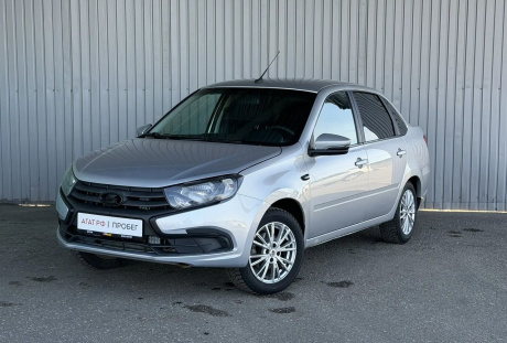 LADA Granta седан 2019 года с пробегом 76 031 км