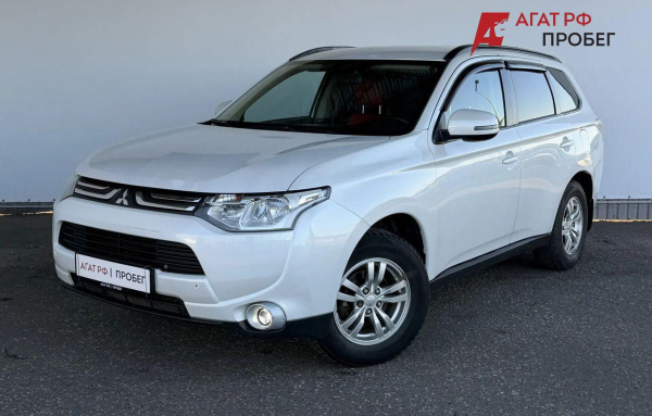 Mitsubishi Outlander 2013 года с пробегом 137 489 км, фото 1