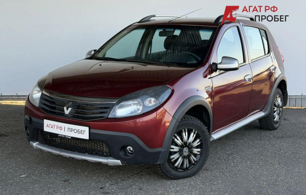 Renault Sandero Stepway 2014 года с пробегом 105 449 км, фото 1