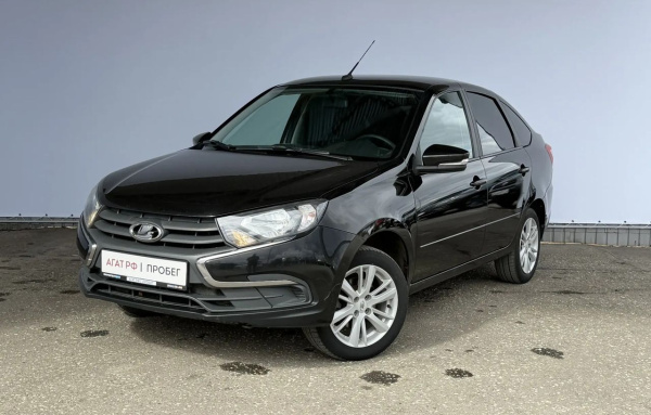 LADA Granta лифтбек 2023 года с пробегом 88 082 км, фото 1